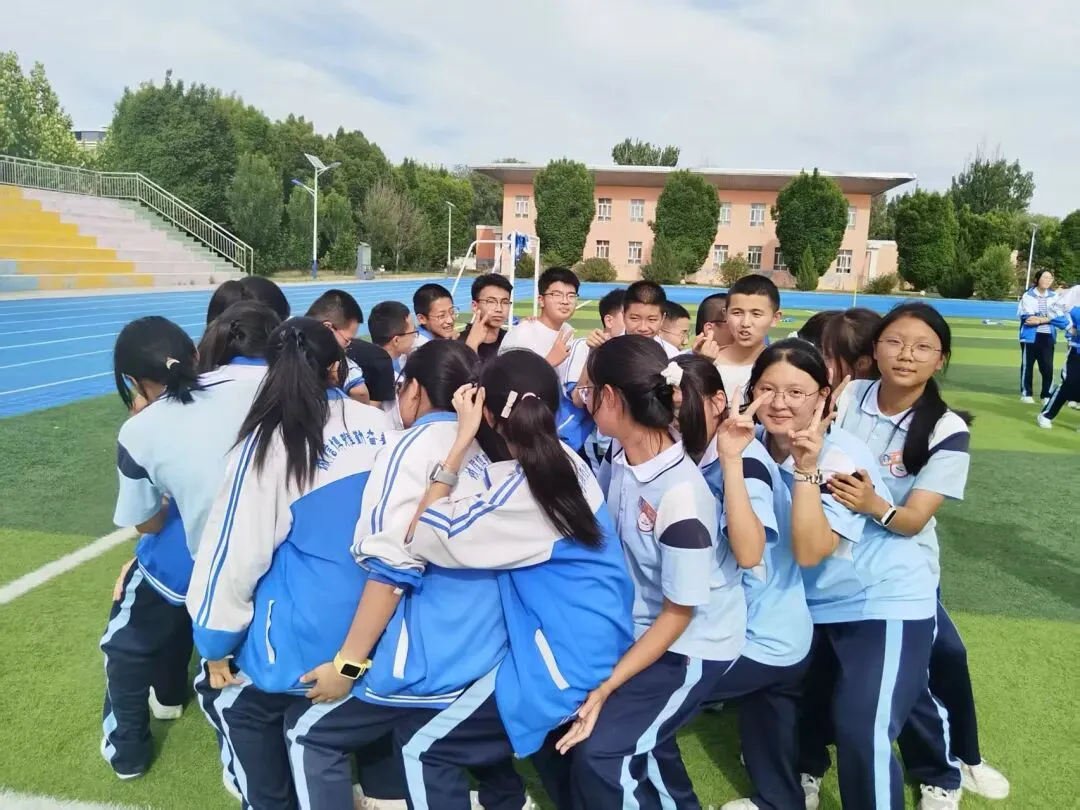 【校园动态】逐梦中考 心向阳光——六十八团中学开展九年级学生考前心理拓展训练营 第4张 【校园动态】逐梦中考 心向阳光——六十八团中学开展九年级学生考前心理拓展训练营 第4张