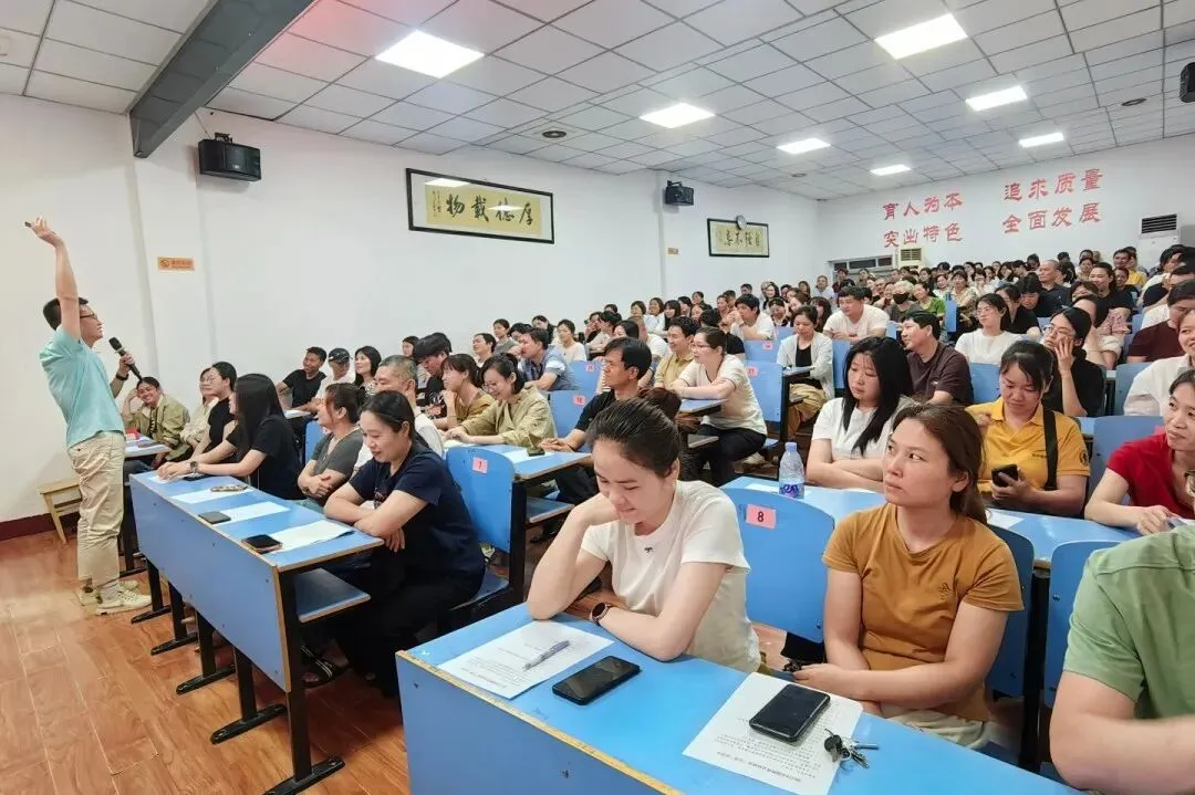 家校同心护中考,携手相伴赢未来 —— 涵江区国欢镇中学开展家庭教育公益讲座“五进” 第7张 家校同心护中考,携手相伴赢未来 —— 涵江区国欢镇中学开展家庭教育公益讲座“五进” 第7张