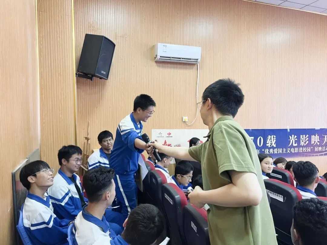 凝心聚力纾压力 暖心护航助中考 第18张