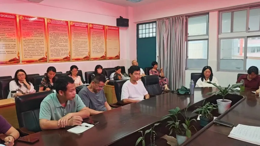 质检复盘找差距,同心聚力战中考 第65张