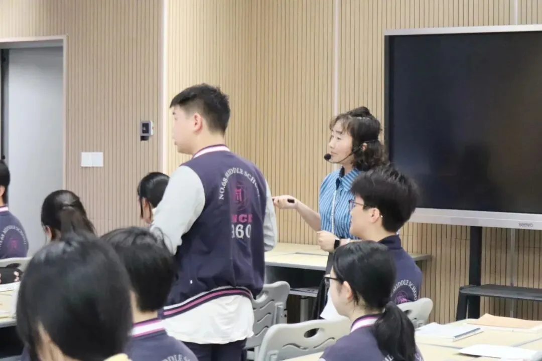 智融文堂研教法 同心聚力赴中考丨重庆南开六十八中学校与巴南珠江城中学初三语文联合教研活动纪实 第13张 智融文堂研教法 同心聚力赴中考丨重庆南开六十八中学校与巴南珠江城中学初三语文联合教研活动纪实 第13张