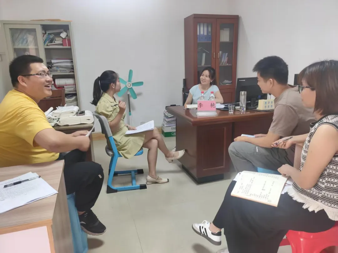 精准视导明方向 凝心聚力备中考——2026年茂名初中学校教学视导活动(电城中学专场) 第30张 精准视导明方向 凝心聚力备中考——2026年茂名初中学校教学视导活动(电城中学专场) 第30张