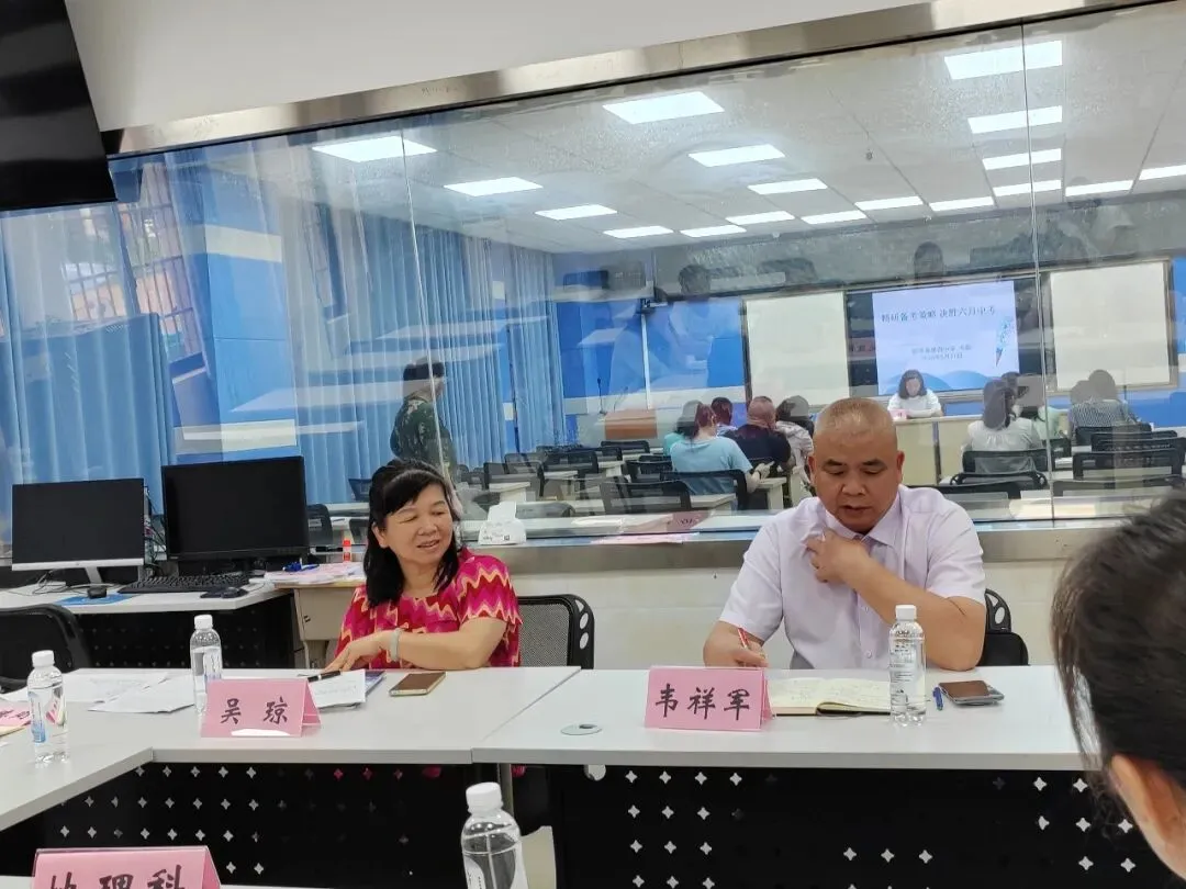 专家视导把准脉 中考冲刺再赋能——贺州市教育局2026年春季学期初中毕业班教学视导活动圆满结束 第24张 专家视导把准脉 中考冲刺再赋能——贺州市教育局2026年春季学期初中毕业班教学视导活动圆满结束 第24张
