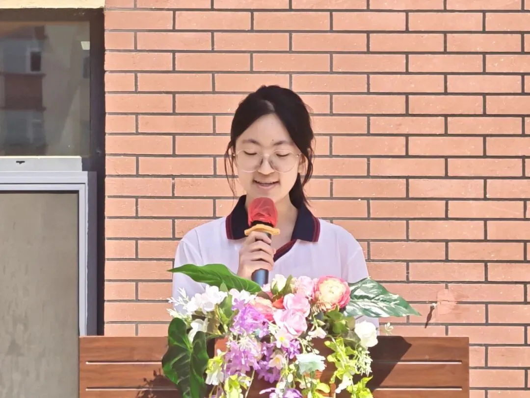 【卓越·决胜中考】擂鼓砺锋亮剑 逐梦决胜中考——佳木斯市第二十中学教育集团举行2023级初三学年期中表彰大会 第25张 【卓越·决胜中考】擂鼓砺锋亮剑 逐梦决胜中考——佳木斯市第二十中学教育集团举行2023级初三学年期中表彰大会 第25张
