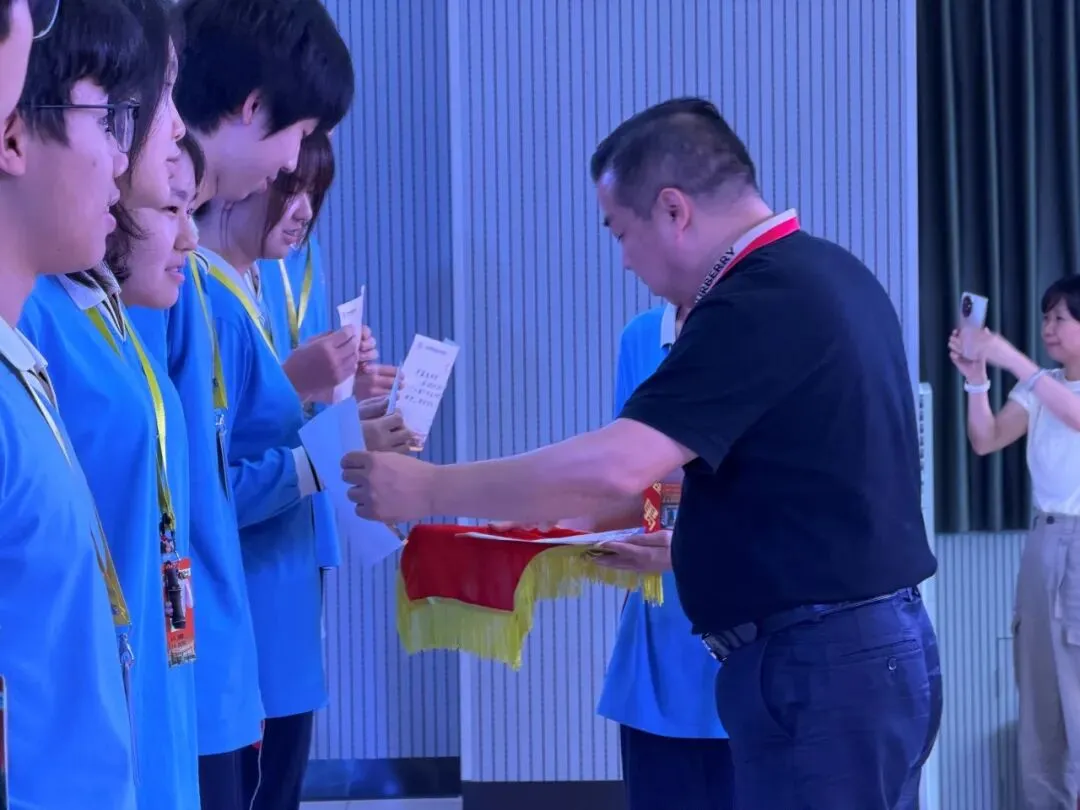 凝心聚力战中考,砥砺奋进赴前程——我校初三年级适应性测试表彰大会圆满落幕-第17张图片-四季读书网 凝心聚力战中考,砥砺奋进赴前程——我校初三年级适应性测试表彰大会圆满落幕-第17张图片-四季读书网