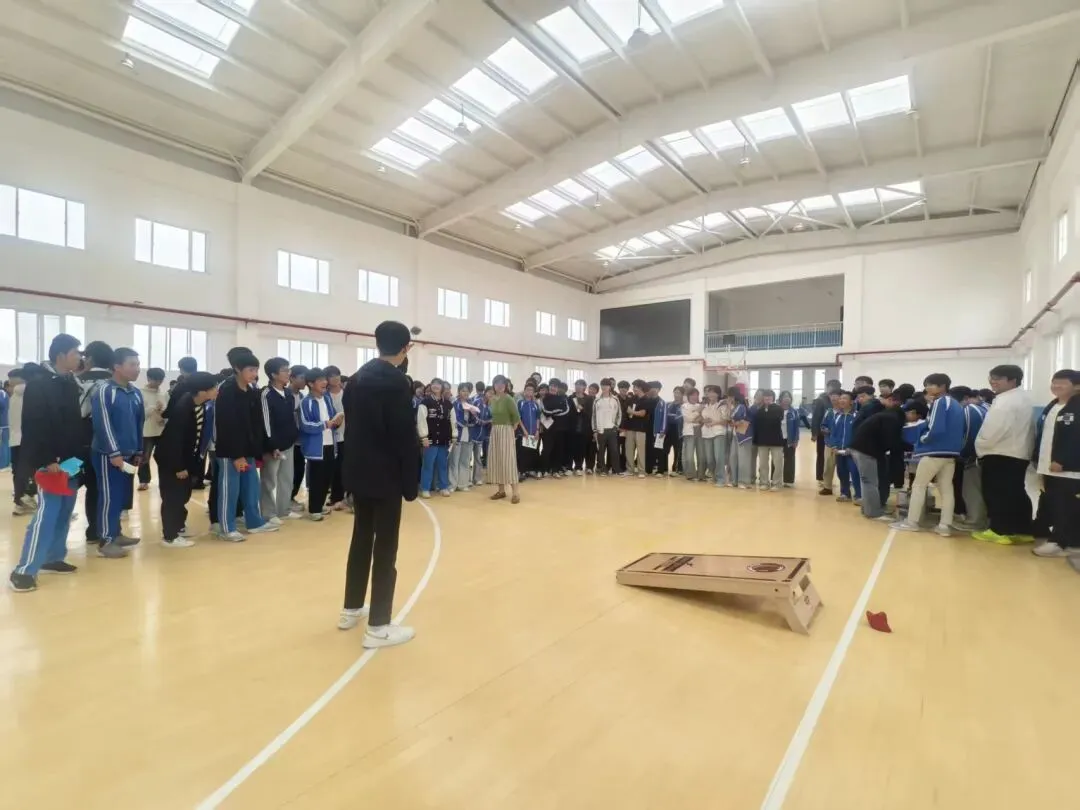 我校心理中心赴临潼区铁炉初级中学开展中考减压心理辅导活动 第9张 我校心理中心赴临潼区铁炉初级中学开展中考减压心理辅导活动 第9张