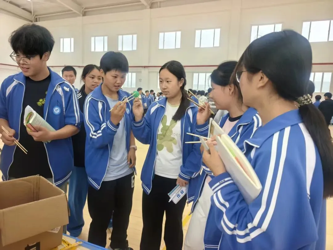 我校心理中心赴临潼区铁炉初级中学开展中考减压心理辅导活动 第12张 我校心理中心赴临潼区铁炉初级中学开展中考减压心理辅导活动 第12张