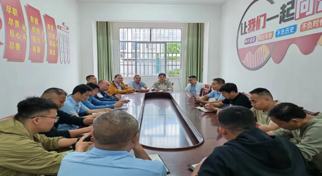 深耕二轮复习 聚力备战中考——那坡县民族初级中学圆满承办2026年县备考教学视导活动 第17张 深耕二轮复习 聚力备战中考——那坡县民族初级中学圆满承办2026年县备考教学视导活动 第17张