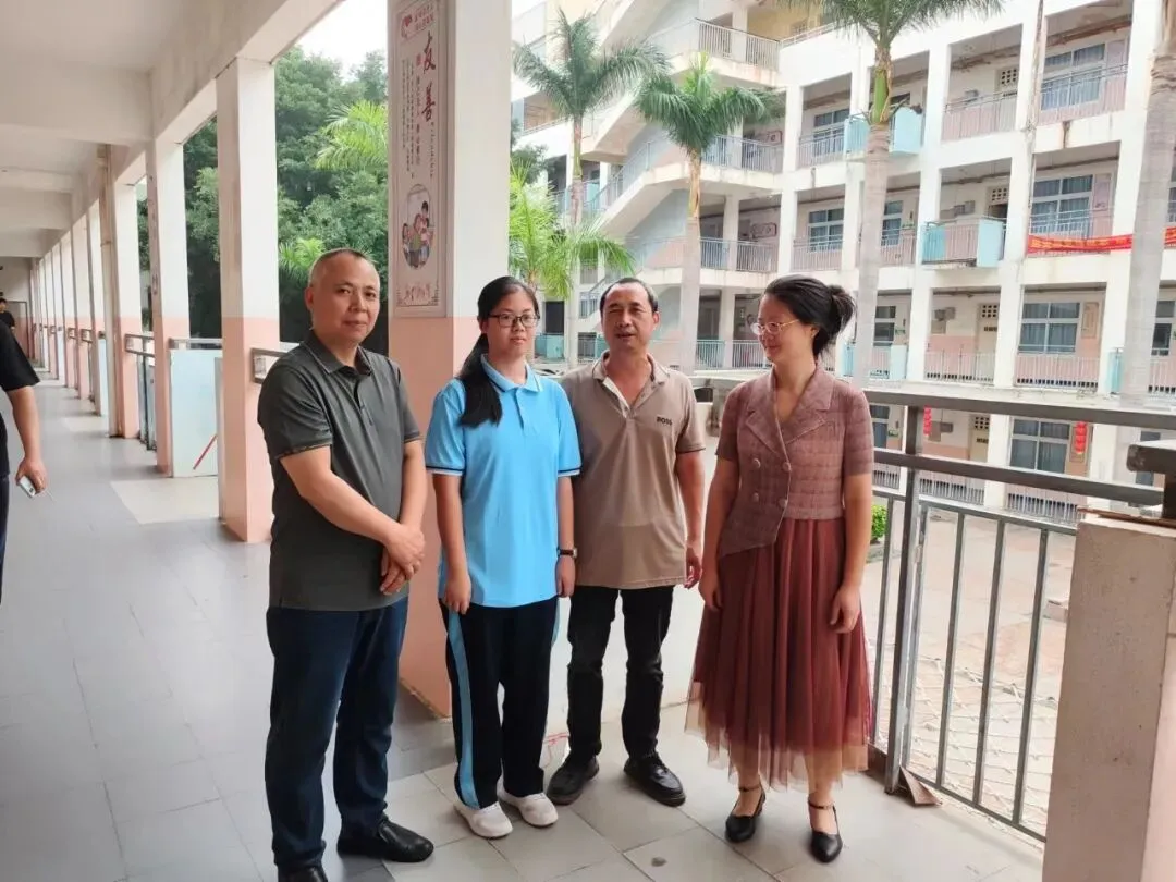 家校携手,冲刺中考——福清市龙田初级中学召开初三年段二检总结暨动员专题家长会 第27张 家校携手,冲刺中考——福清市龙田初级中学召开初三年段二检总结暨动员专题家长会 第27张