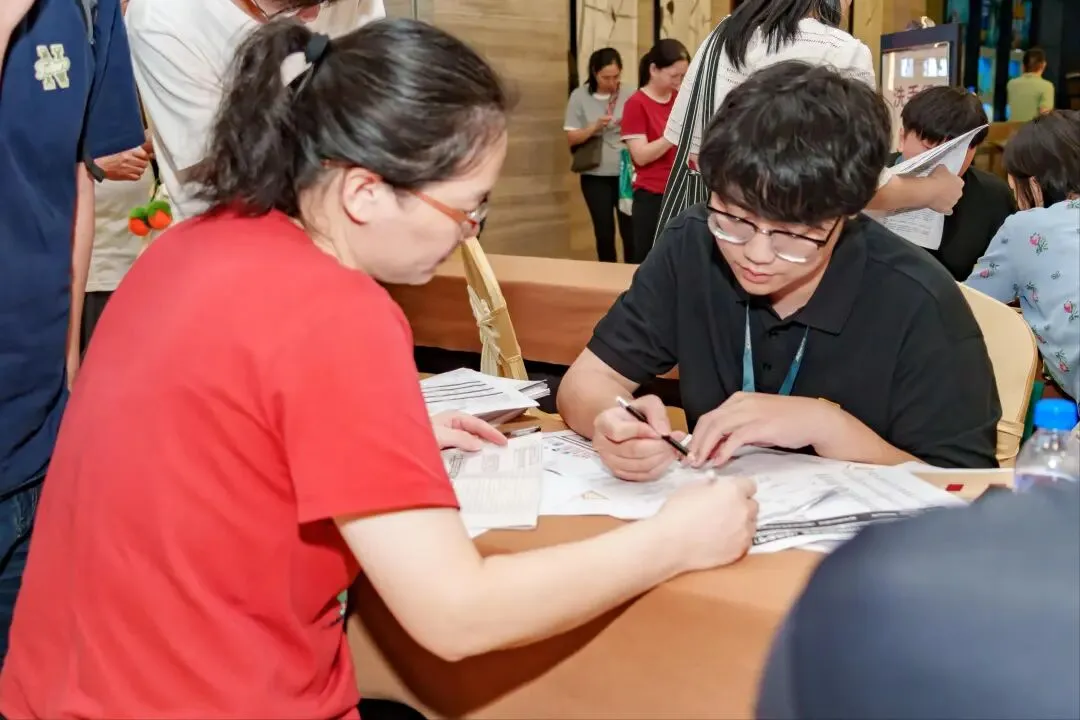 圆满收官!最后一场中考志愿指导讲座结束!内附各区志愿填报案例→ 第9张 圆满收官!最后一场中考志愿指导讲座结束!内附各区志愿填报案例→ 第9张