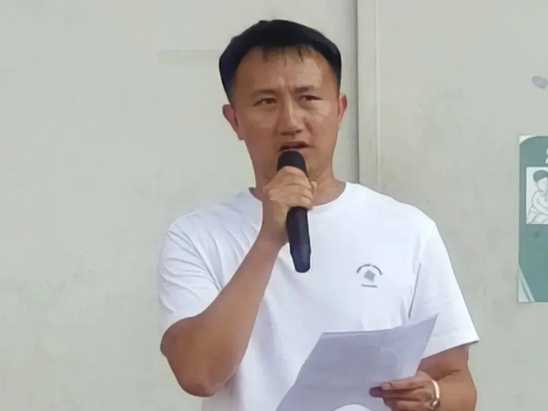 家校同心育桃李 聚力冲刺迎中考——芒市第二中学初二年级举行期中表彰大会暨校园开放日活动 第8张