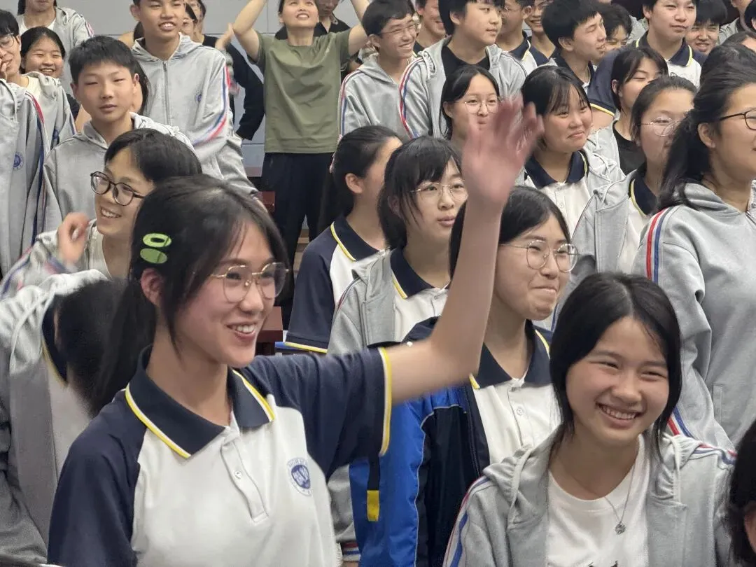 铜心共育成长·中考减压赋能——江西社科大讲堂“家校社协同育人”专题活动走进铜鼓一中 第14张