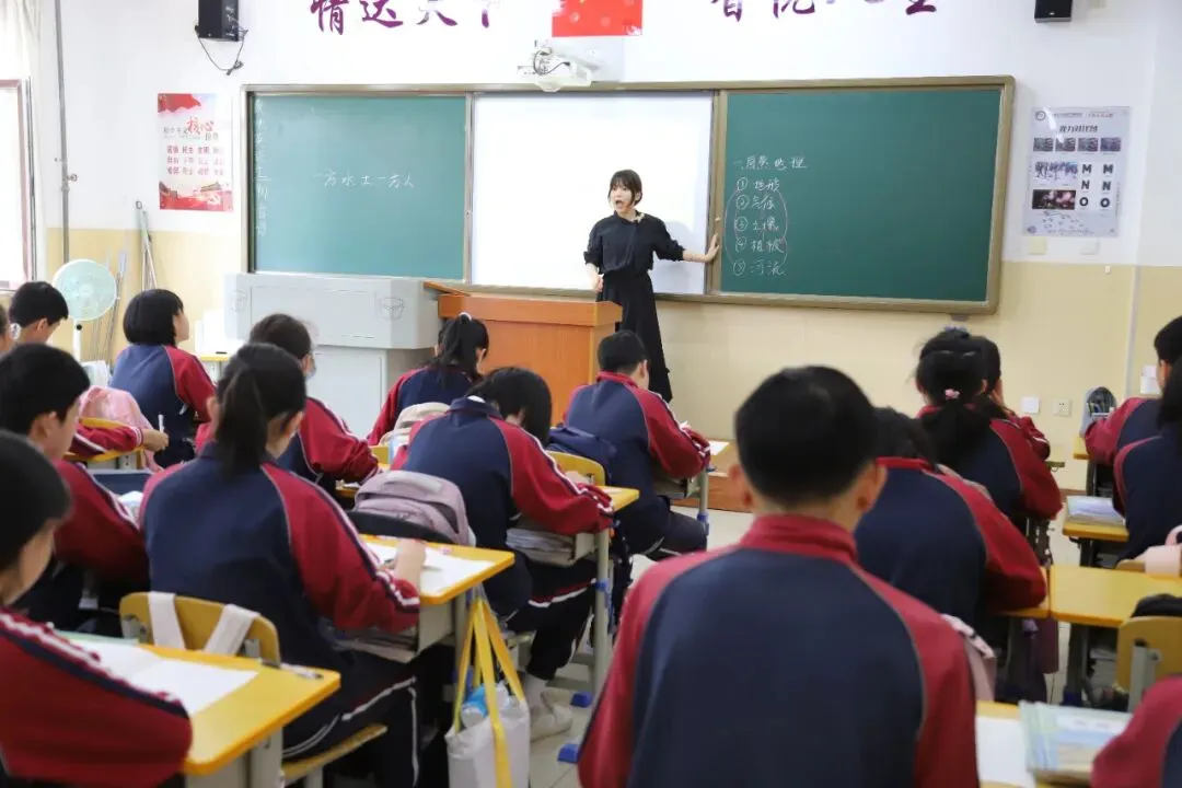 以研促教提质增效 靶向领航冲刺中考——高新区教师进修学校中教部教研员莅临我校调研指导 第15张 以研促教提质增效 靶向领航冲刺中考——高新区教师进修学校中教部教研员莅临我校调研指导 第15张