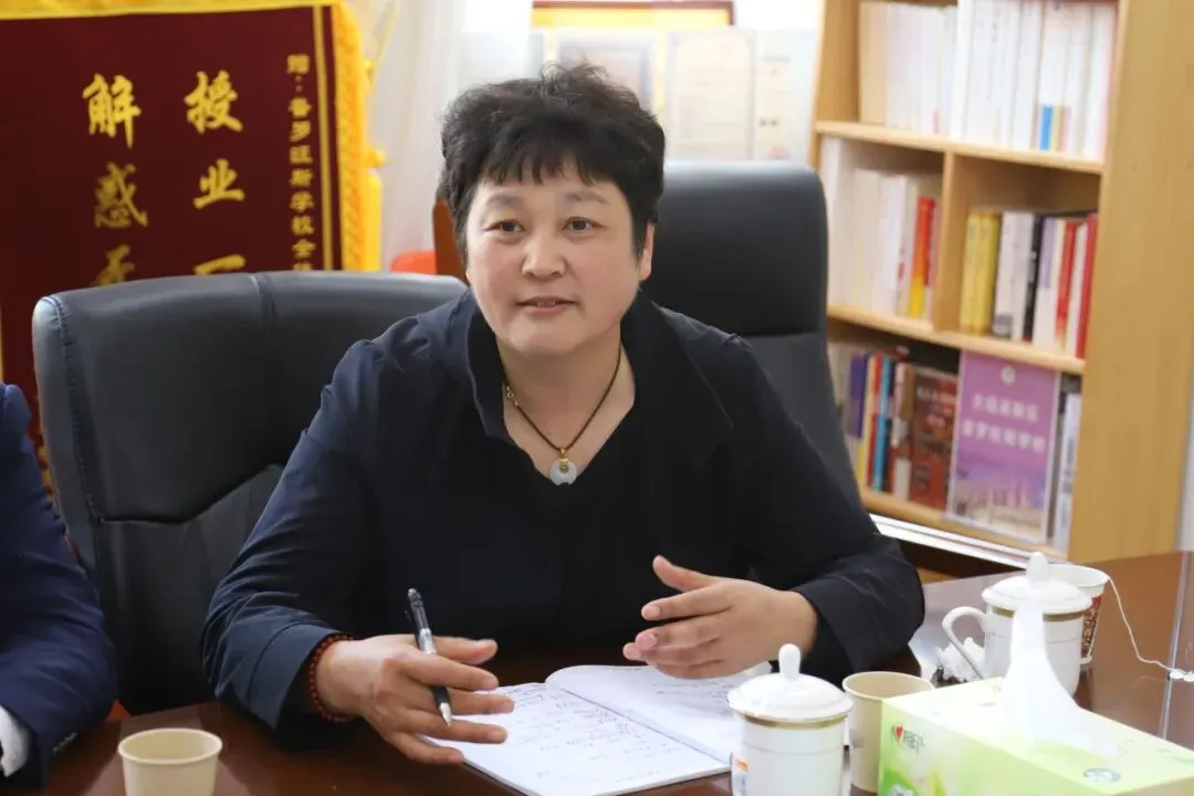 以研促教提质增效 靶向领航冲刺中考——高新区教师进修学校中教部教研员莅临我校调研指导 第25张 以研促教提质增效 靶向领航冲刺中考——高新区教师进修学校中教部教研员莅临我校调研指导 第25张