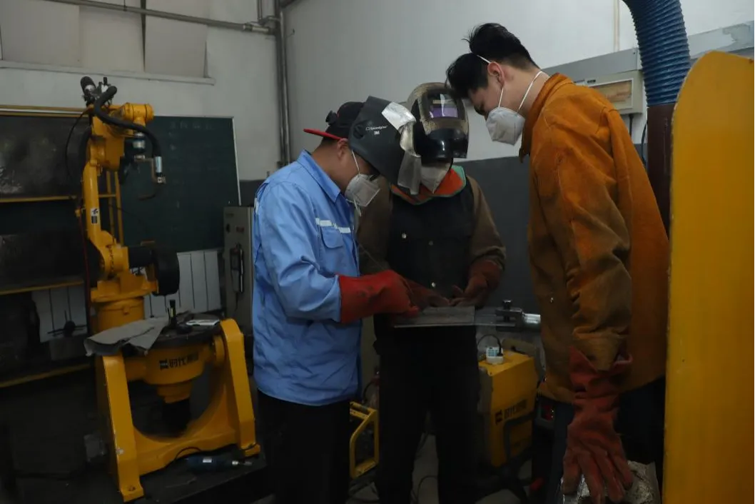 中考在即!大连这所国家级重点校召开升学、就业规划会,为您双兜底! 第14张 中考在即!大连这所国家级重点校召开升学、就业规划会,为您双兜底! 第14张