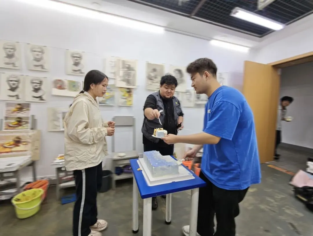 南京美术中考圆满收官 | 下一程精彩,我们继续同行!-第29张图片-四季读书网 南京美术中考圆满收官 | 下一程精彩,我们继续同行!-第29张图片-四季读书网