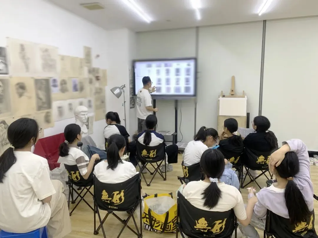 南京美术中考圆满收官 | 下一程精彩,我们继续同行!-第39张图片-四季读书网 南京美术中考圆满收官 | 下一程精彩,我们继续同行!-第39张图片-四季读书网