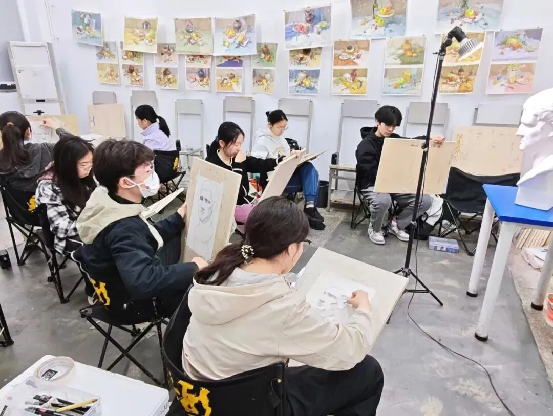 南京美术中考圆满收官 | 下一程精彩,我们继续同行!-第80张图片-四季读书网 南京美术中考圆满收官 | 下一程精彩,我们继续同行!-第80张图片-四季读书网