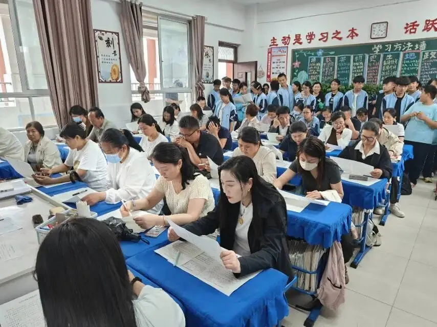 以心护航,聚力中考|一场双向奔赴的中考政策解读家长会 第1张 以心护航,聚力中考|一场双向奔赴的中考政策解读家长会 第1张