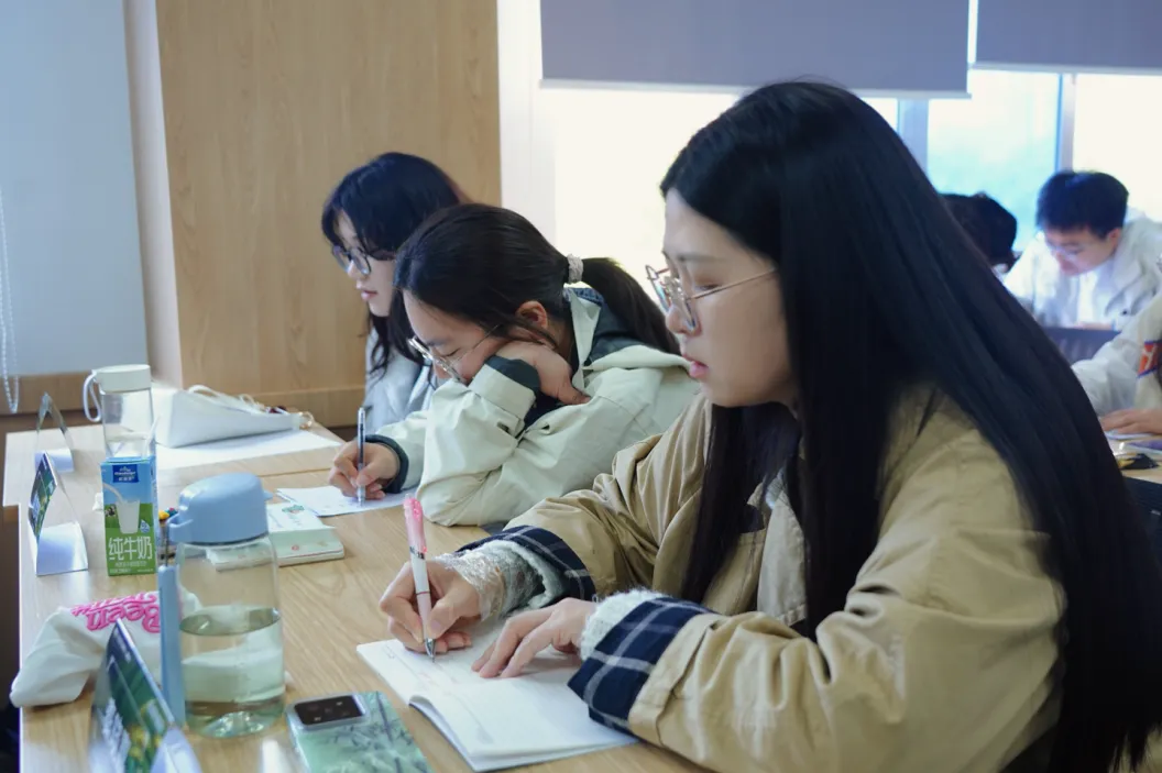 江苏专转本高数越学越乱?13年真题+AI系统给你破局方案 第11张 江苏专转本高数越学越乱?13年真题+AI系统给你破局方案 第11张