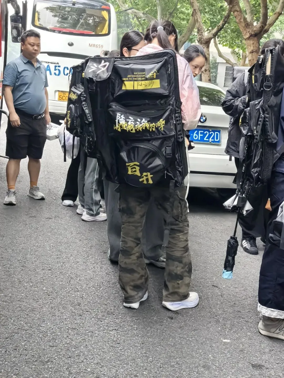 南京市美术中考送考全纪实|执笔铸风华,得胜载誉还,预祝百升学子金榜题名,前程似锦 第27张
