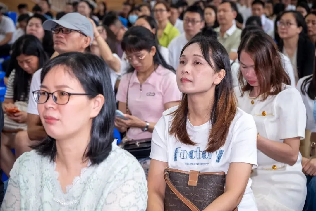 家校同心战中考,携手并肩筑前程 | 初中部九年级家长会圆满举行 第13张 家校同心战中考,携手并肩筑前程 | 初中部九年级家长会圆满举行 第13张