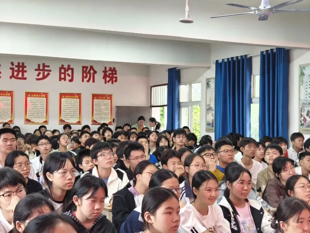 凝心备战中考,全力奔赴未来——木塘垸镇中学举行初三学子励志教育活动 第6张