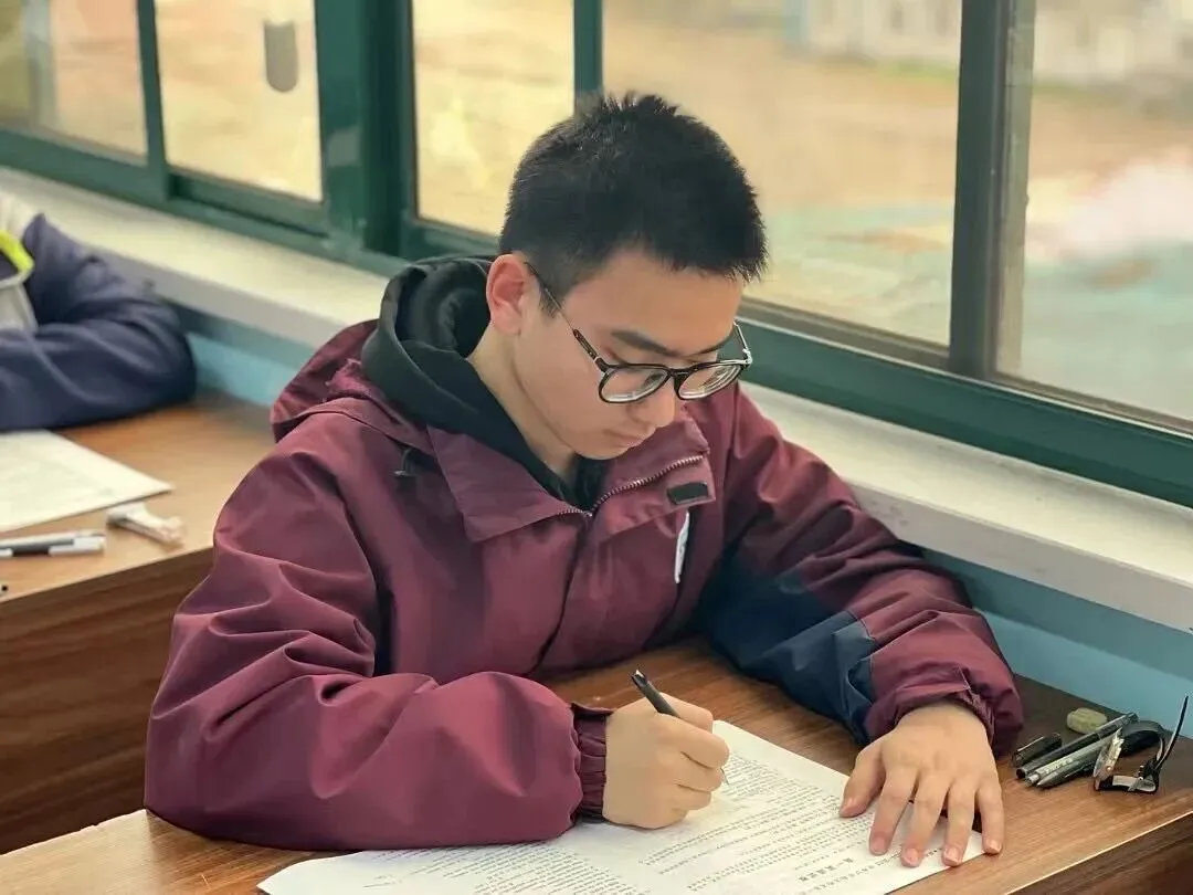 中考落榜,孩子该何去何从!西安外事助你升学就业双丰收 第16张 中考落榜,孩子该何去何从!西安外事助你升学就业双丰收 第16张