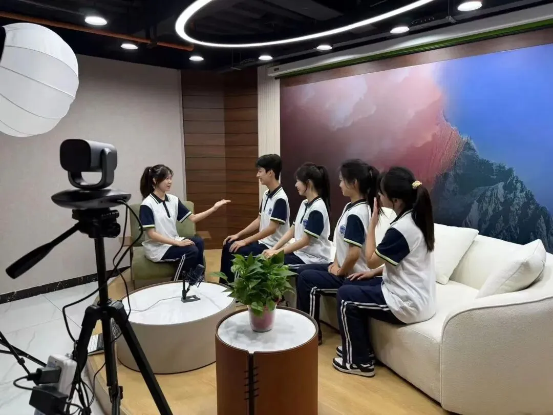 中考落榜,孩子该何去何从!西安外事助你升学就业双丰收 第21张 中考落榜,孩子该何去何从!西安外事助你升学就业双丰收 第21张