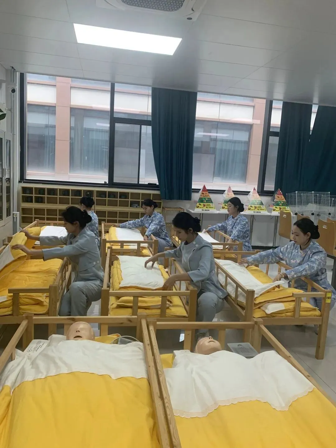 中考落榜,孩子该何去何从!西安外事助你升学就业双丰收 第48张 中考落榜,孩子该何去何从!西安外事助你升学就业双丰收 第48张