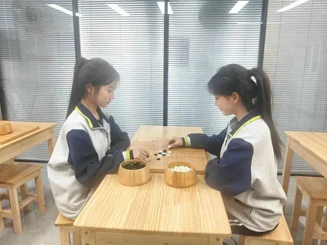 中考落榜,孩子该何去何从!西安外事助你升学就业双丰收 第53张 中考落榜,孩子该何去何从!西安外事助你升学就业双丰收 第53张