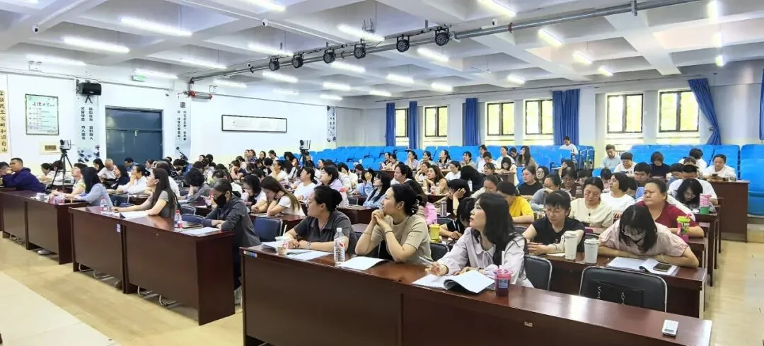 深耕命题研究 赋能语文提质——海勃湾区中考语文命题专题培训在光明路小学圆满举行 第17张 深耕命题研究 赋能语文提质——海勃湾区中考语文命题专题培训在光明路小学圆满举行 第17张