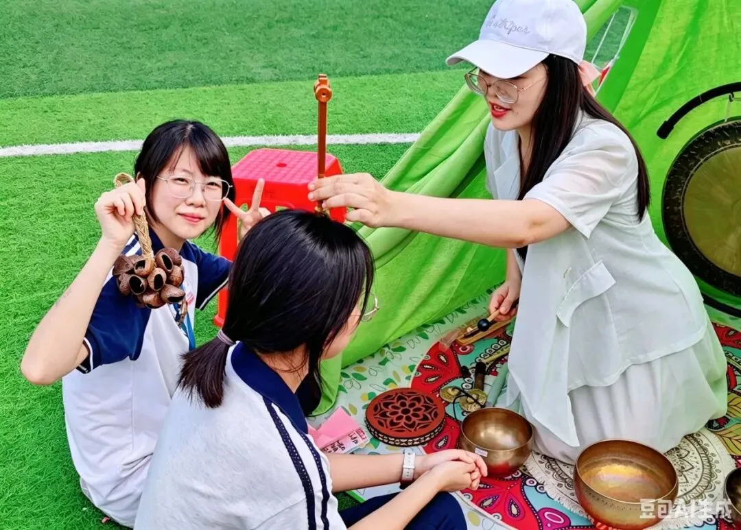积极心态,向阳生长;心光璀璨,赋能中考——崇雅中学心灵游园活动温暖举行 第51张