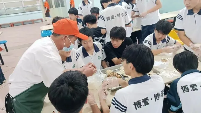 饺香凝壮志,同心赢中考 第8张 饺香凝壮志,同心赢中考 第8张