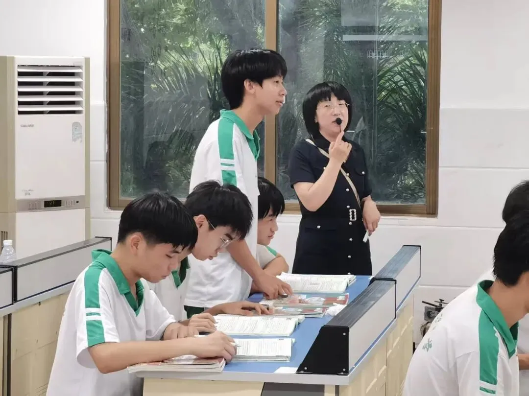 研思共进备中考,示范引领促提升——嘉积中学2026年中考备考复习示范课活动圆满落幕 第8张