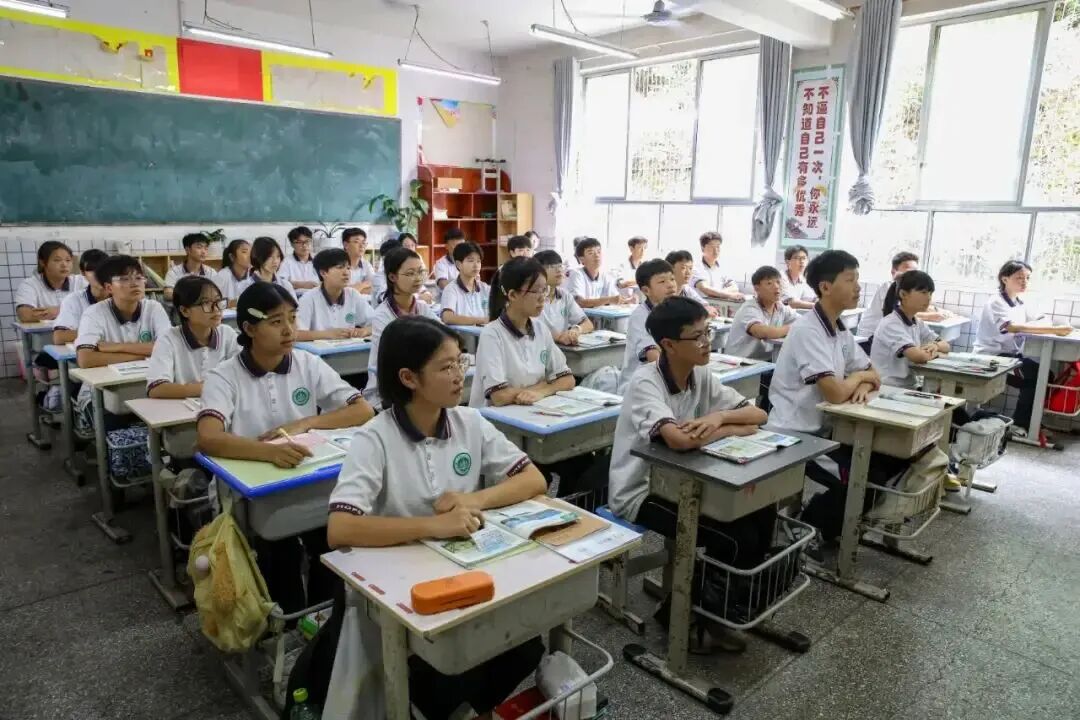中考语文必考古诗词必背100句,精选历年高频名句,分类汇编好记好背! 第1张 中考语文必考古诗词必背100句,精选历年高频名句,分类汇编好记好背! 第1张