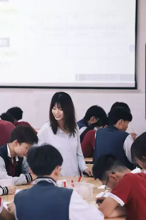 【科苑芳华】新兴联盟精研中考新思路,专家领航提质增效新举措 第8张 【科苑芳华】新兴联盟精研中考新思路,专家领航提质增效新举措 第8张