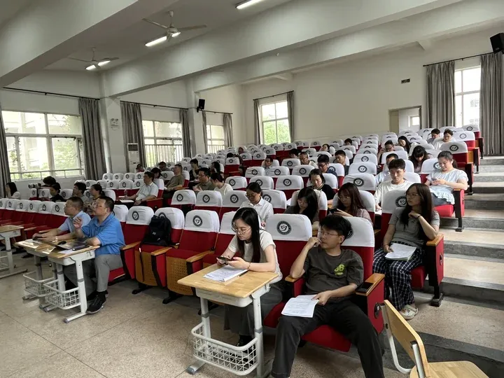 【科苑芳华】新兴联盟精研中考新思路,专家领航提质增效新举措 第13张 【科苑芳华】新兴联盟精研中考新思路,专家领航提质增效新举措 第13张