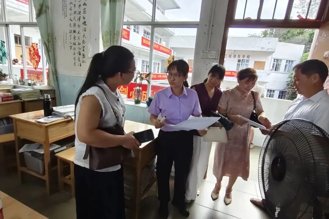 家校同心聚力 携手决胜中考——浦北中学初中部2026年春季学期九年级家长会圆满举行 第45张 家校同心聚力 携手决胜中考——浦北中学初中部2026年春季学期九年级家长会圆满举行 第45张