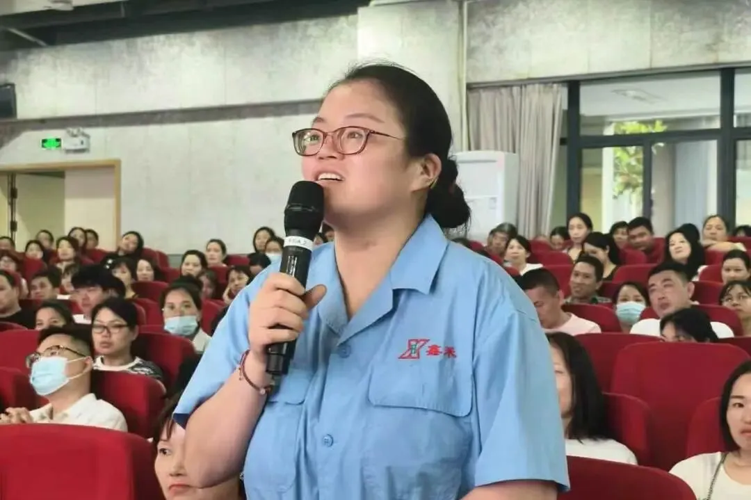 【德育增效】凝心聚力迎中考,智慧赋能助成长——宁波高新区信懋中学“幸福家长”亲子关系成长课堂暨九年级家长会圆满举行 第26张 【德育增效】凝心聚力迎中考,智慧赋能助成长——宁波高新区信懋中学“幸福家长”亲子关系成长课堂暨九年级家长会圆满举行 第26张