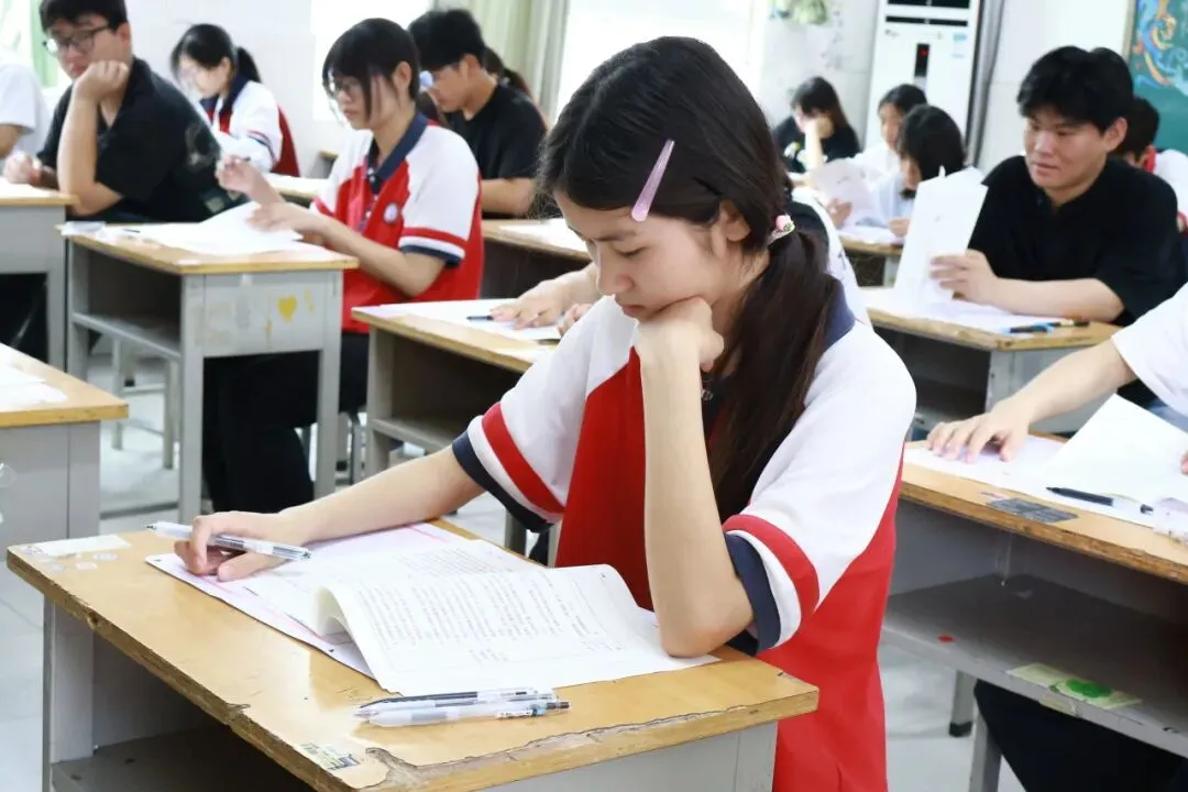 高三终章丨最后一次全真模拟考试顺利开考 第12张