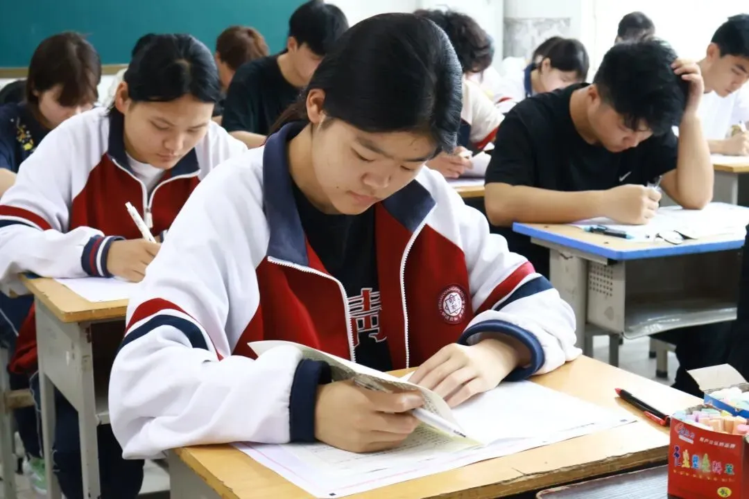 高三终章丨最后一次全真模拟考试顺利开考 第21张