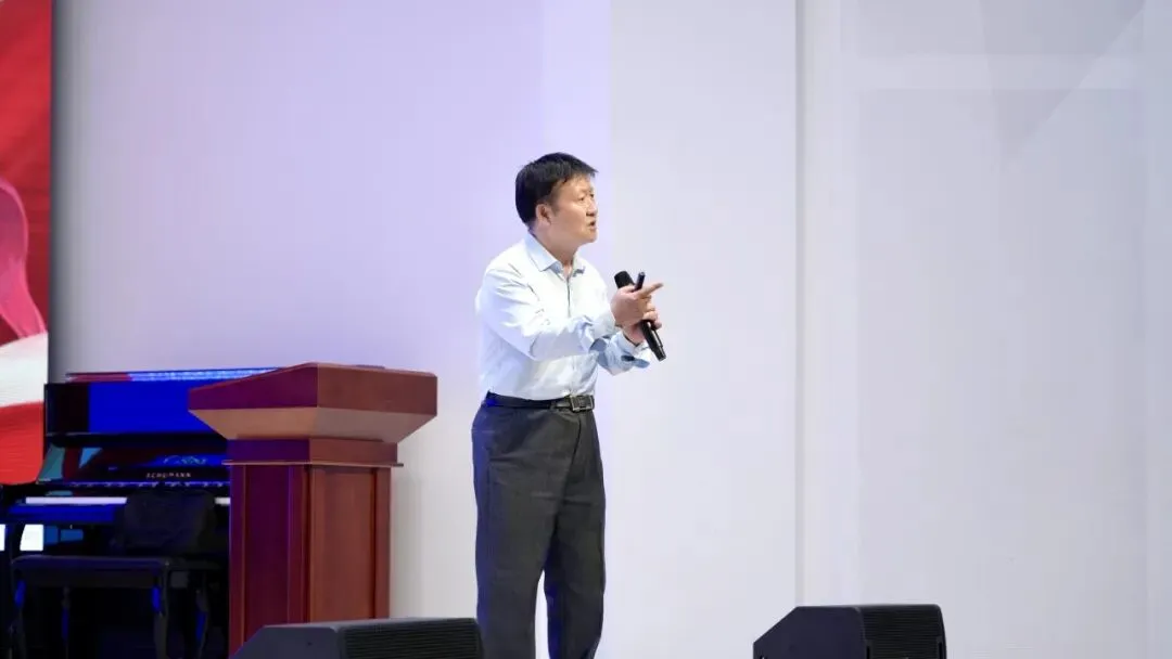 对话理想 赋能中考|李亚平教授走进未来学校 第6张 对话理想 赋能中考|李亚平教授走进未来学校 第6张