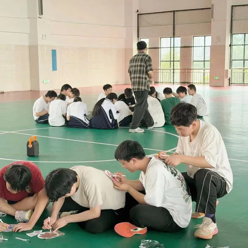 快乐减压 迎接中考——昭阳中学开展初三考前团体心理辅导活动-第8张图片-四季读书网 快乐减压 迎接中考——昭阳中学开展初三考前团体心理辅导活动-第8张图片-四季读书网