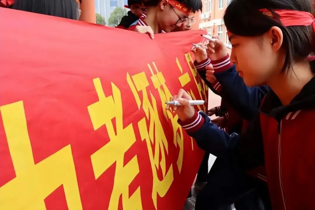 中考择校:重点高中普通班垫底,普通高中重点班拔尖,该如何选?-第6张图片-四季读书网