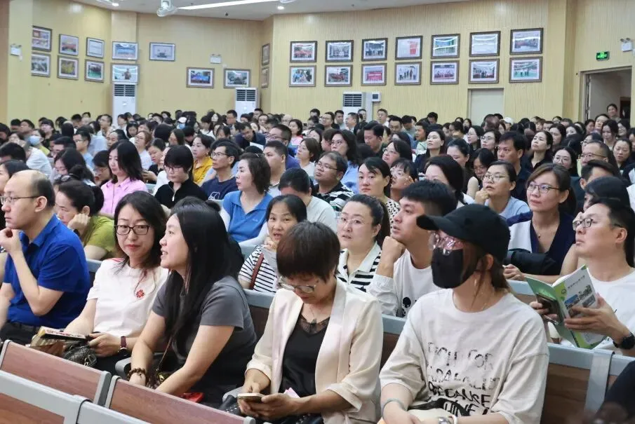 【中学部】家校同心筑前程,科学填报赢中考——白云华赋初三志愿填报指导家长会圆满举行 第23张