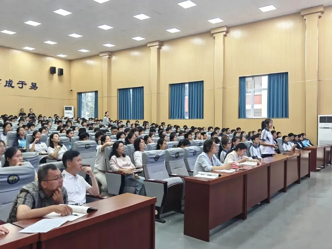 习得行文妙法,筑梦中考征途——淄川第二中学特邀牟维和老师开展作文专题讲座 第9张