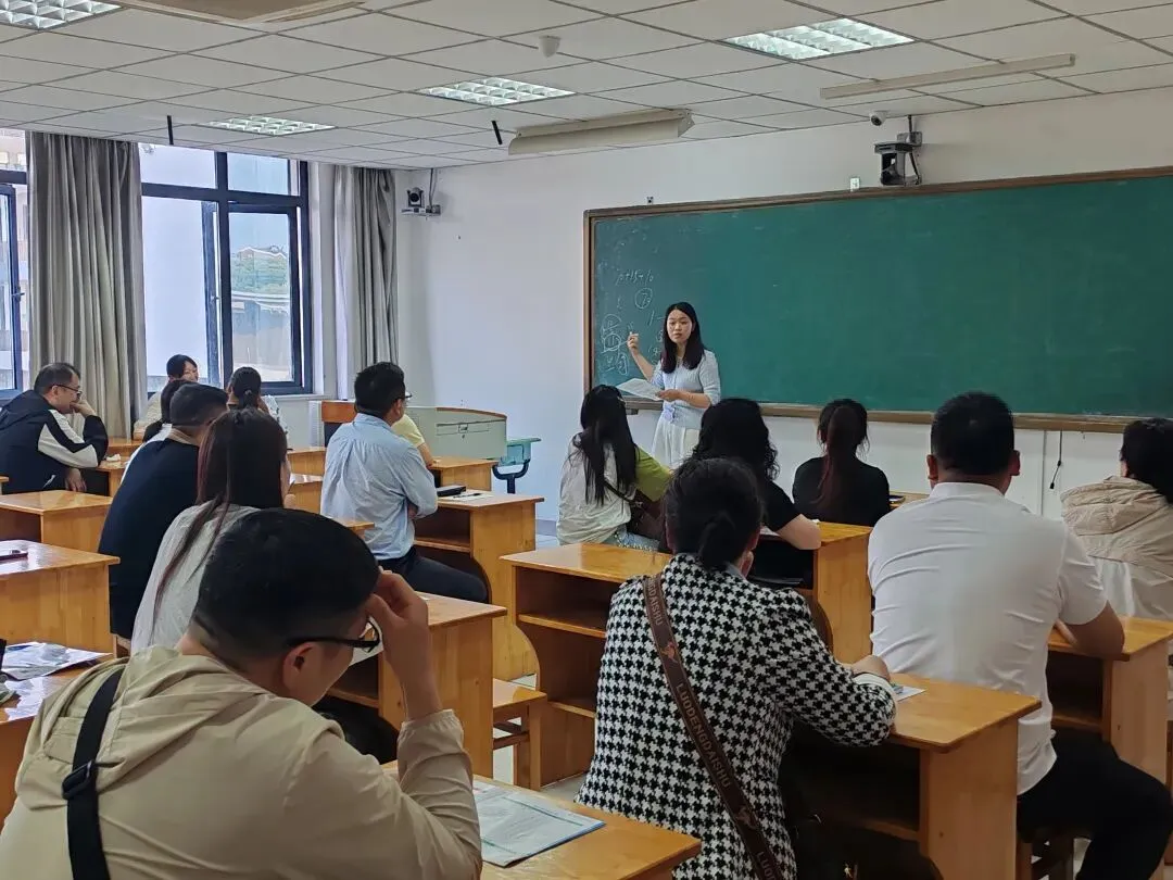 同心共育凌云志,家校协力赢中考|苏州学府中学初三年级家长会圆满举行 第15张