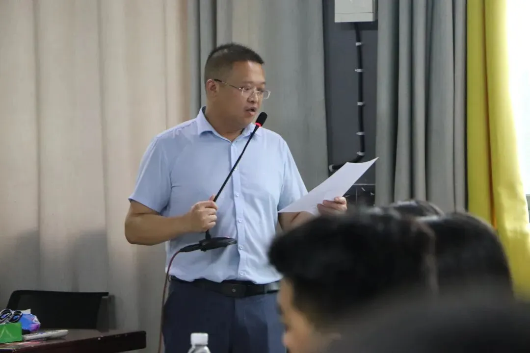 恩施清外高中部|2026届仿真模拟考试:以实战砺锋芒,以匠心助高考 第8张