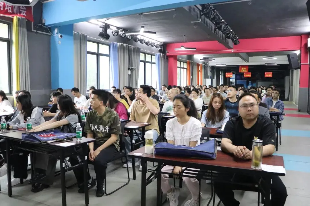恩施清外高中部|2026届仿真模拟考试:以实战砺锋芒,以匠心助高考 第10张
